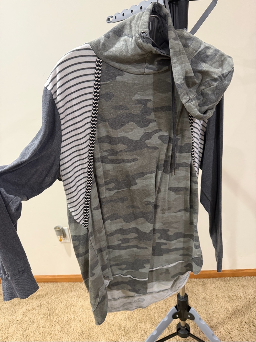 Women’s Gray Camo & Stripe Pullover Hoodie
